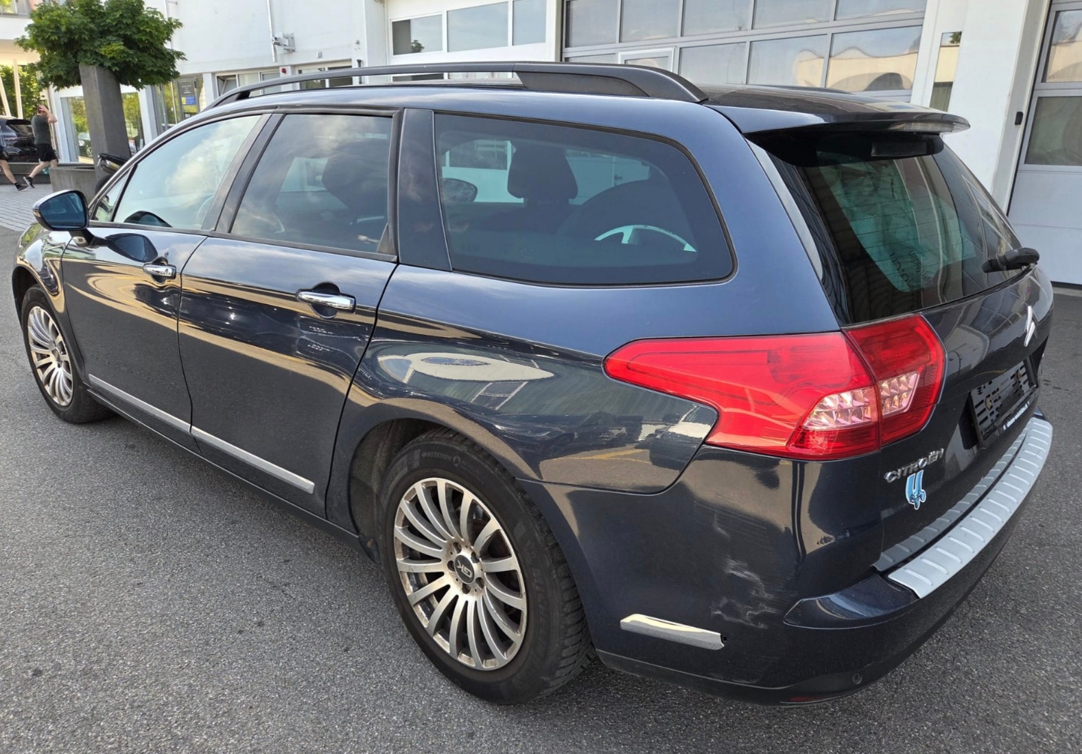 CITROEN C5 Tourer 2.0 HDi Dynamique+ Automatic-image-3