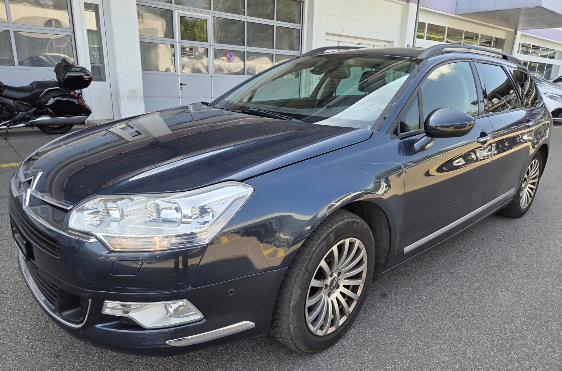 CITROEN C5 Tourer 2.0 HDi Dynamique+ Automatic-image-2