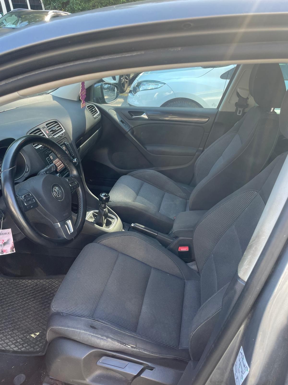 VW Golf 1.4 TSI Highline-image-11