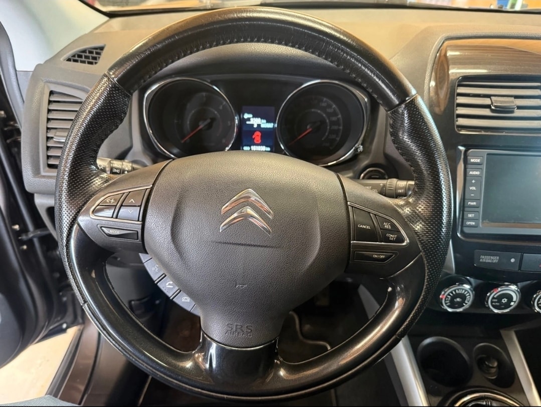 CITROEN C4 Aircross 1.8 HDi Exclusive 4WD-image-9