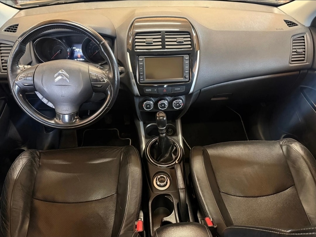 CITROEN C4 Aircross 1.8 HDi Exclusive 4WD-image-8