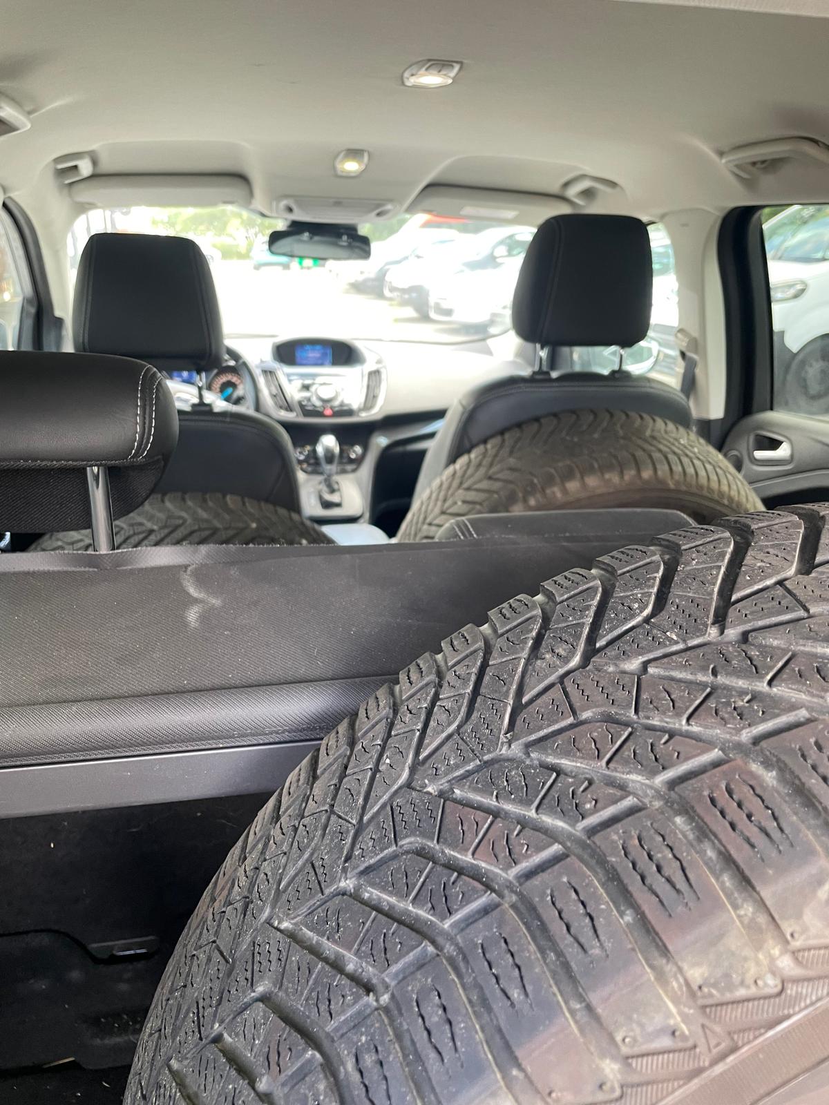 FORD Kuga 2.0 TDCi Carving 4WD PowerShift-image-14