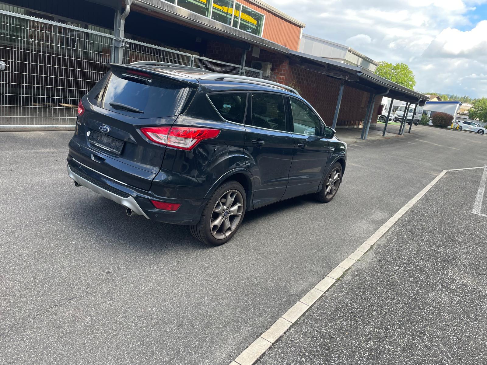 FORD Kuga 2.0 TDCi Carving 4WD PowerShift-image-1