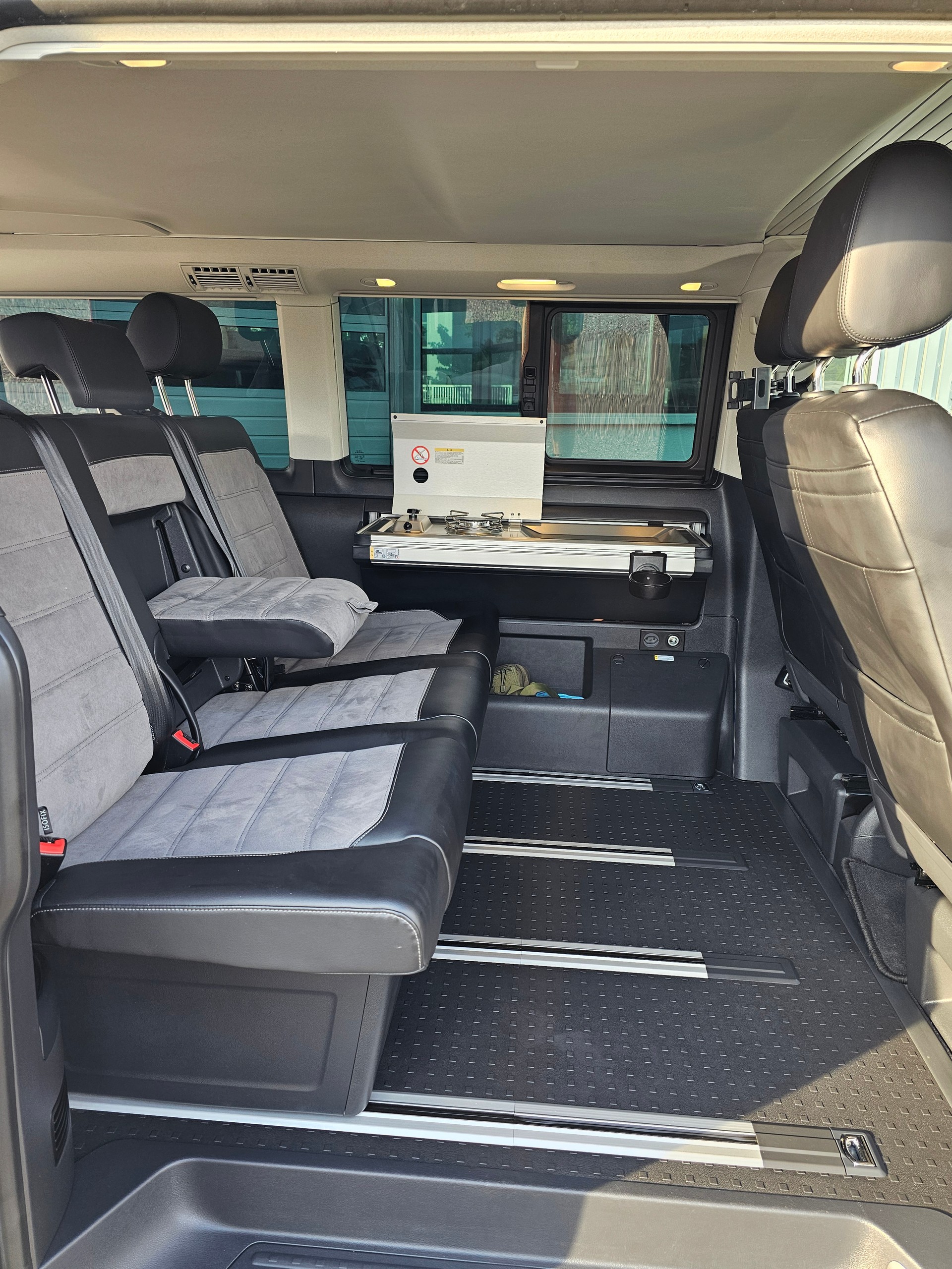 VW CALIFORNIA-image-4
