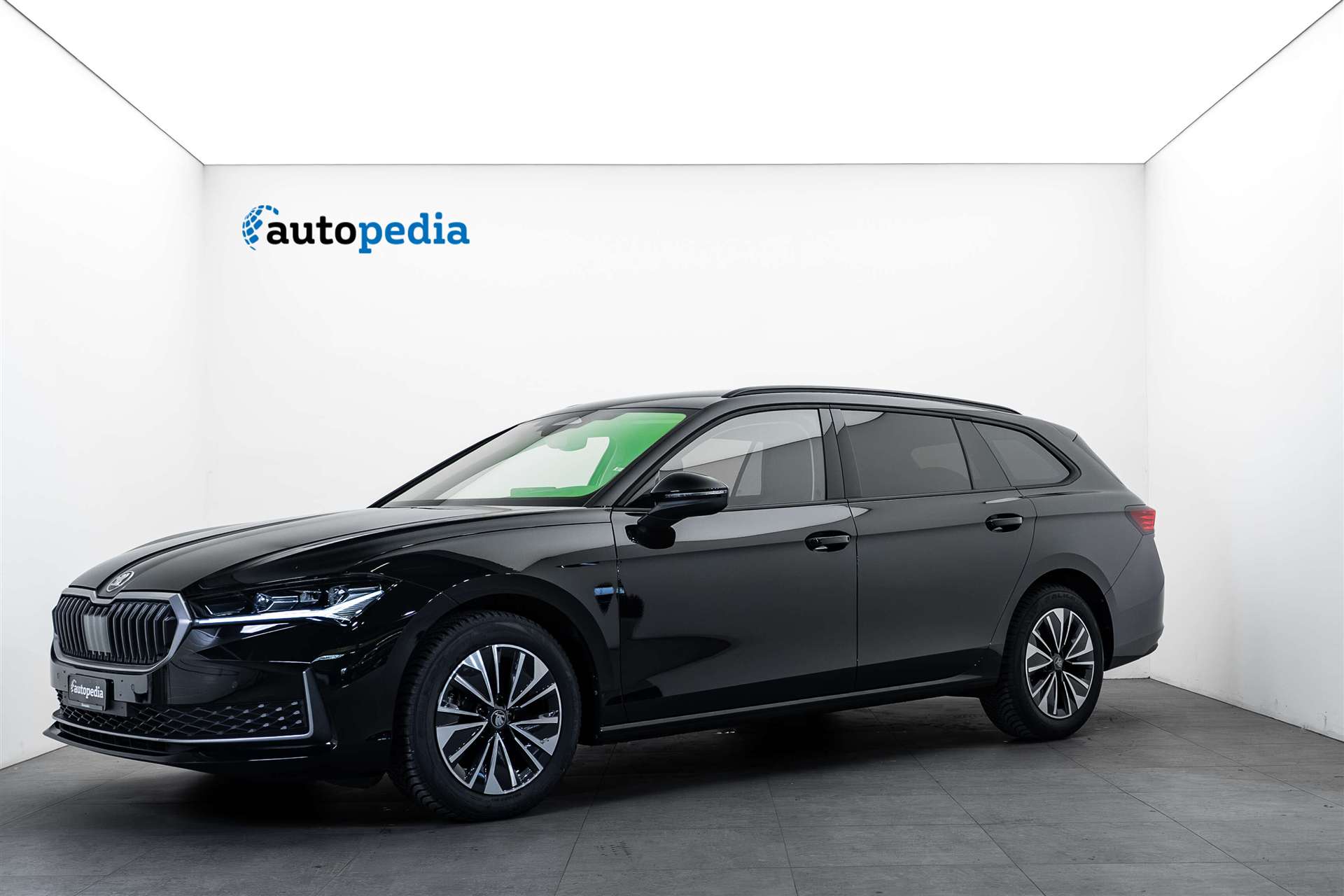SKODA Superb Combi 2.0 TSI Selection NEW MODELL