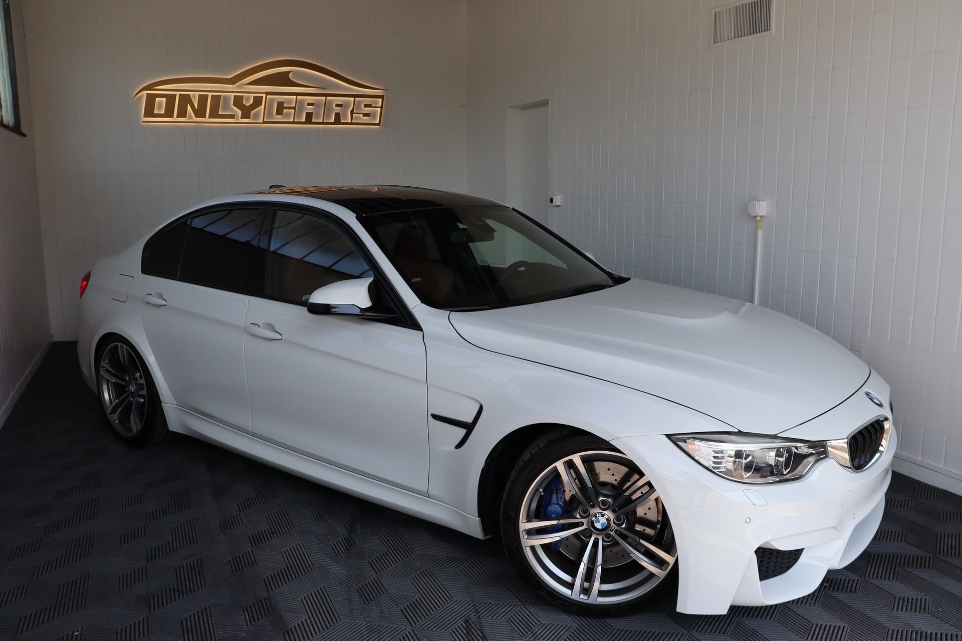 BMW M3-image-4