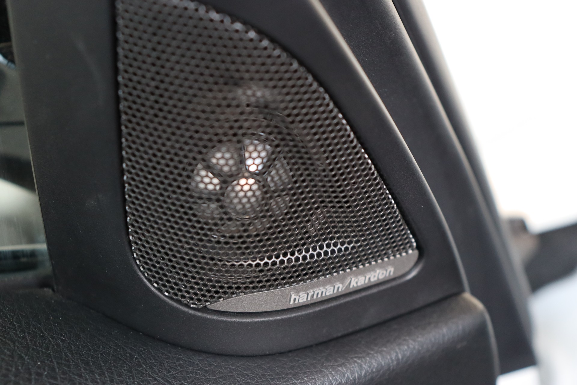 BMW M3-image-27
