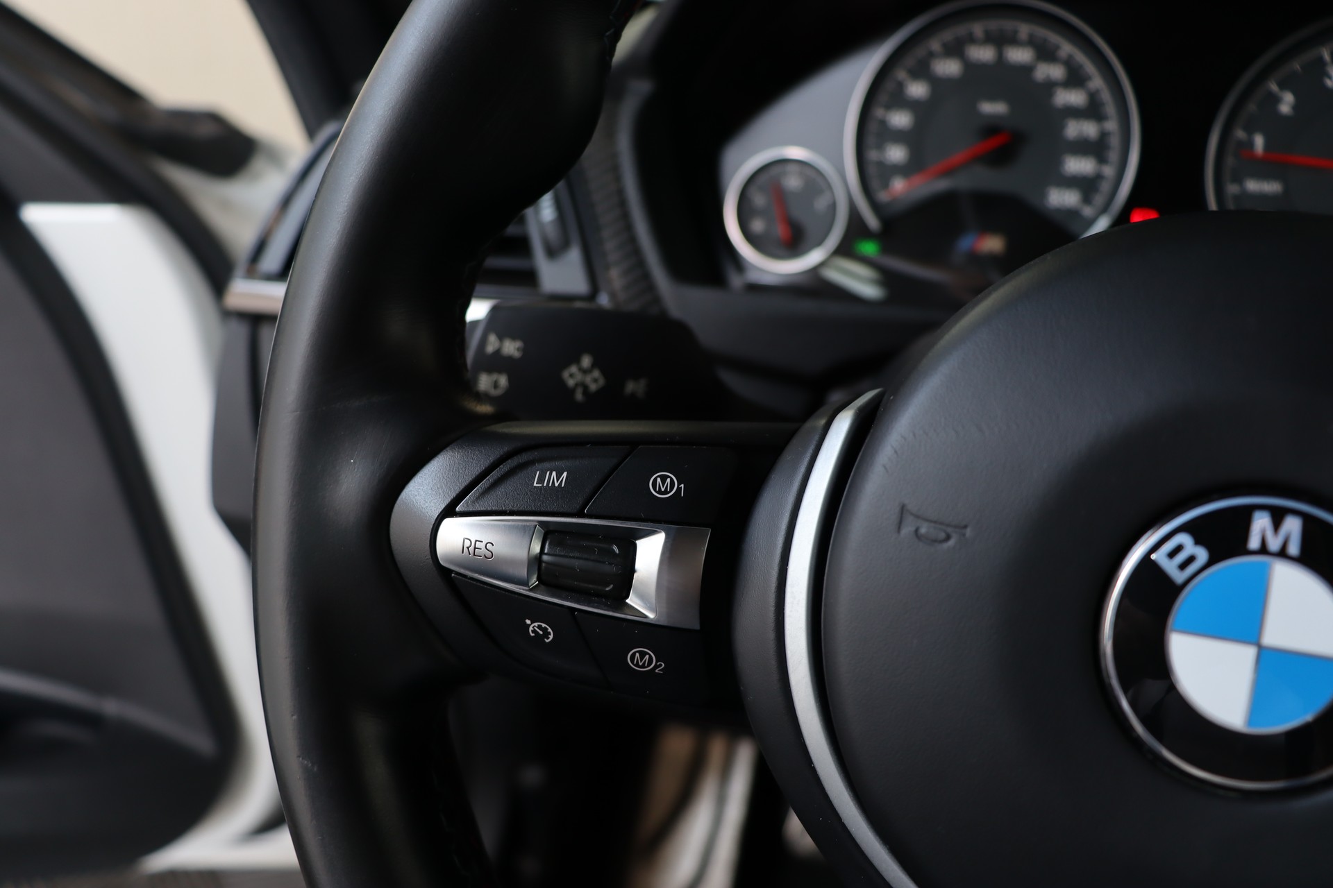 BMW M3-image-21