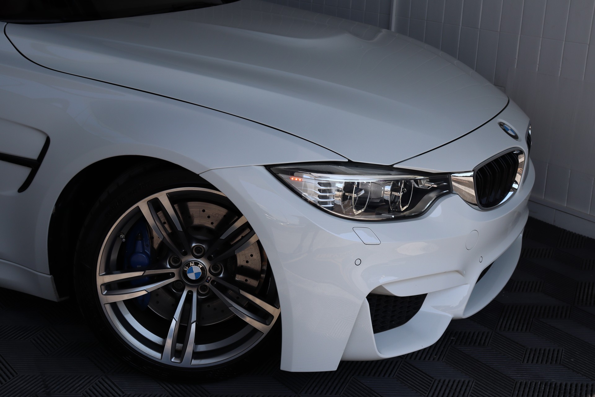 BMW M3-image-5