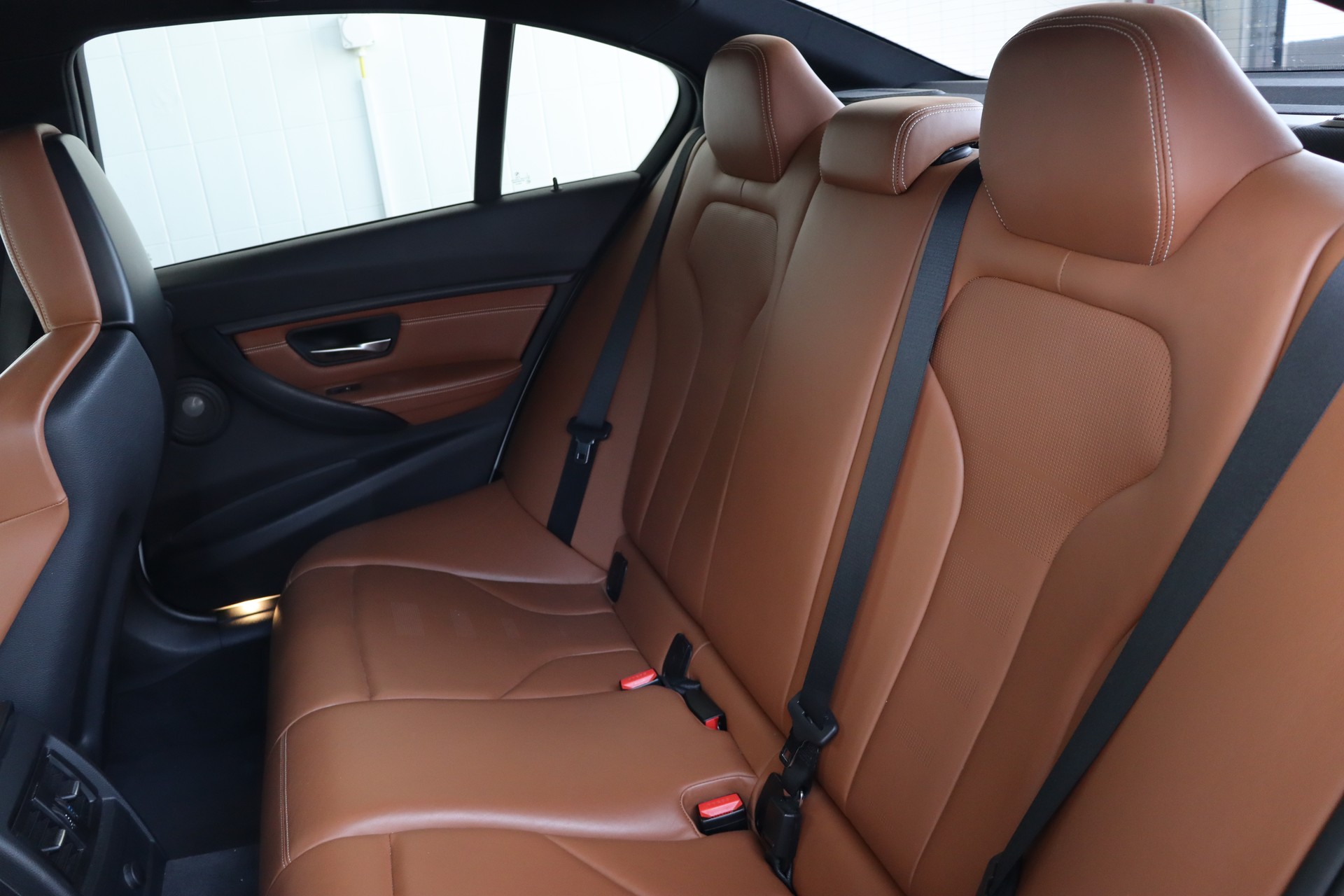 BMW M3-image-25