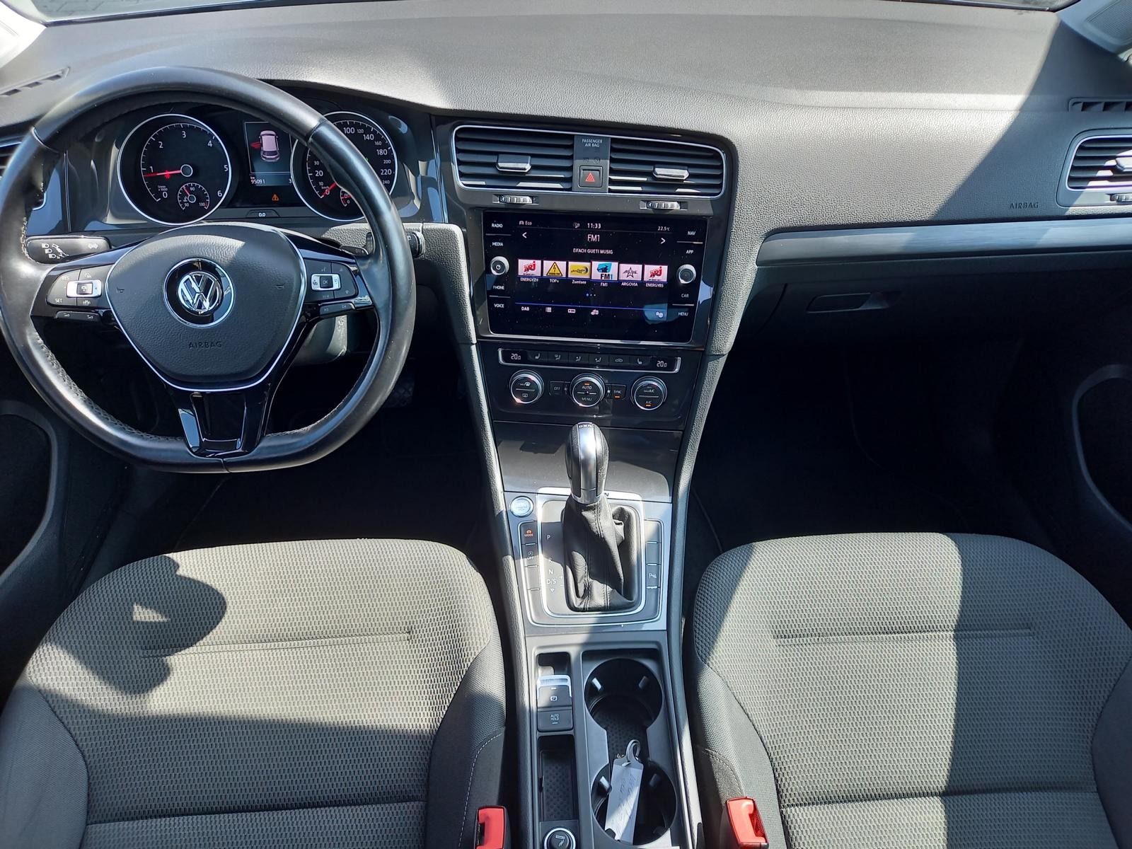 VW Golf 2.0 TDI Comfortline 4Motion DSG-image-4