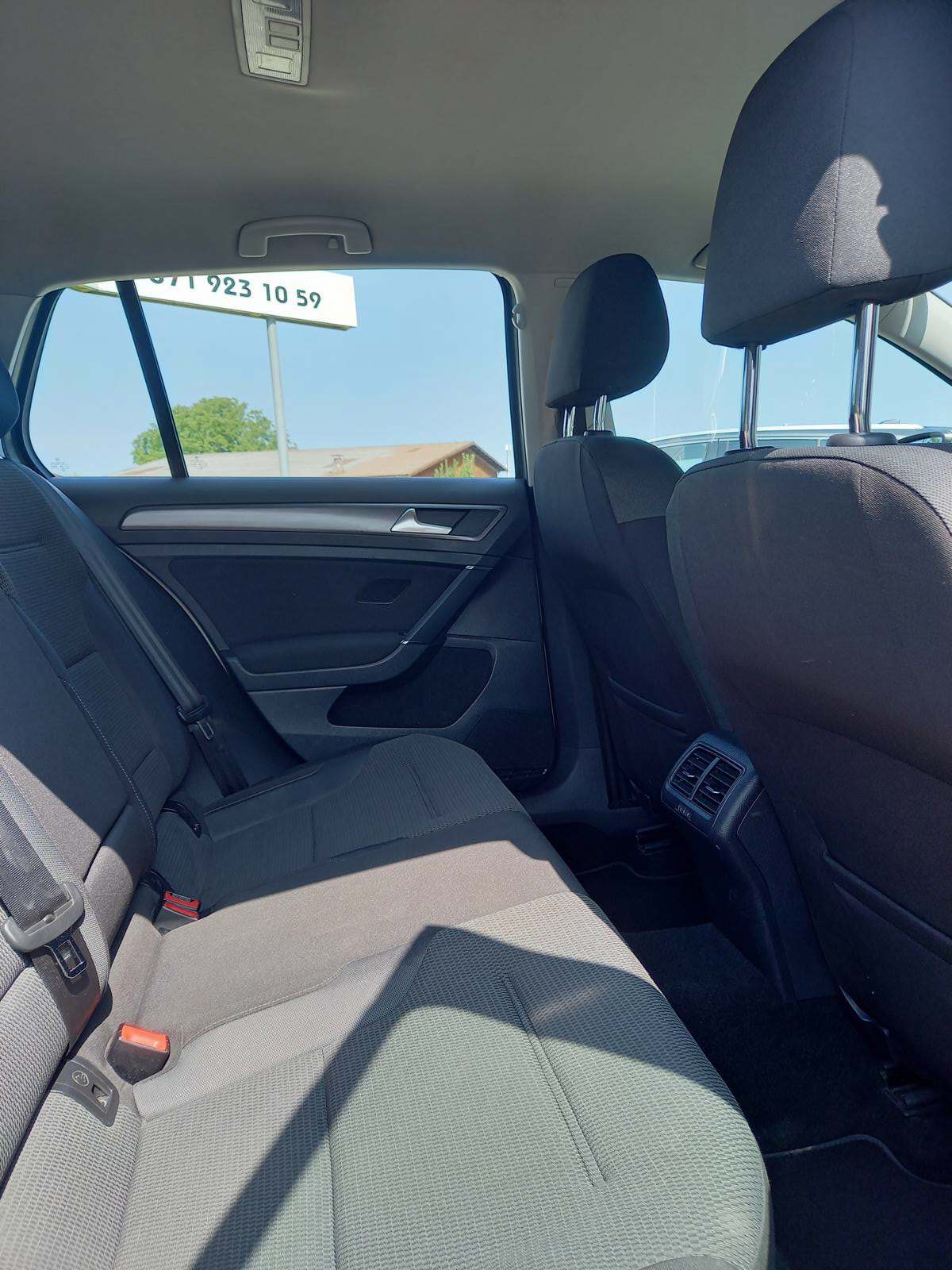 VW Golf 2.0 TDI Comfortline 4Motion DSG-image-11