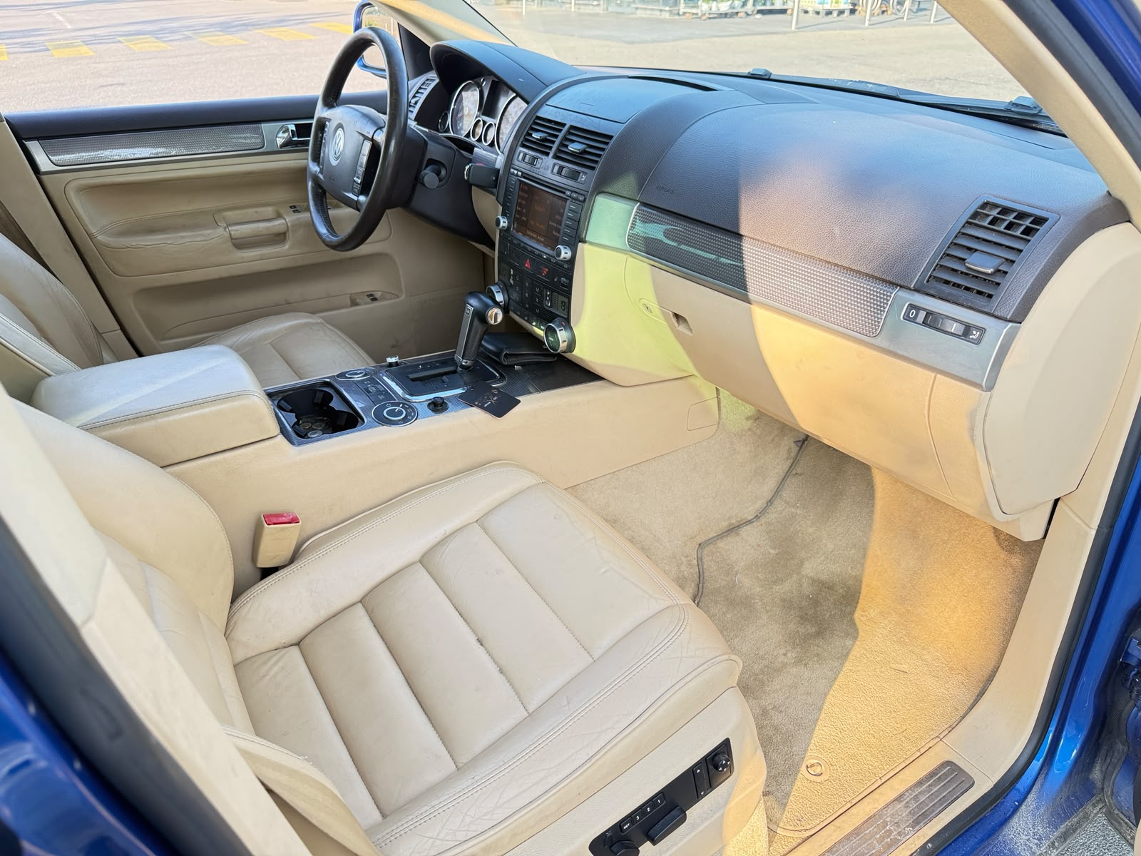 VW Touareg 4.2 V8 Automatic-image-4