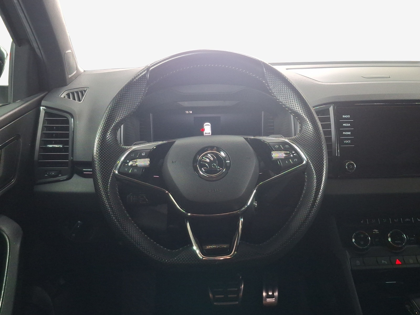 SKODA Karoq 1.5 TSI SportLine DSG-image-8