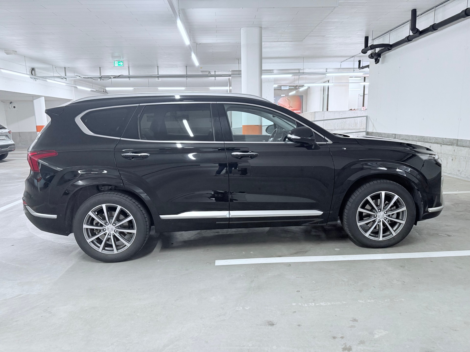 HYUNDAI Santa Fe 1.6 T-GDi HEV Vertex 4WD Automatic-image-4