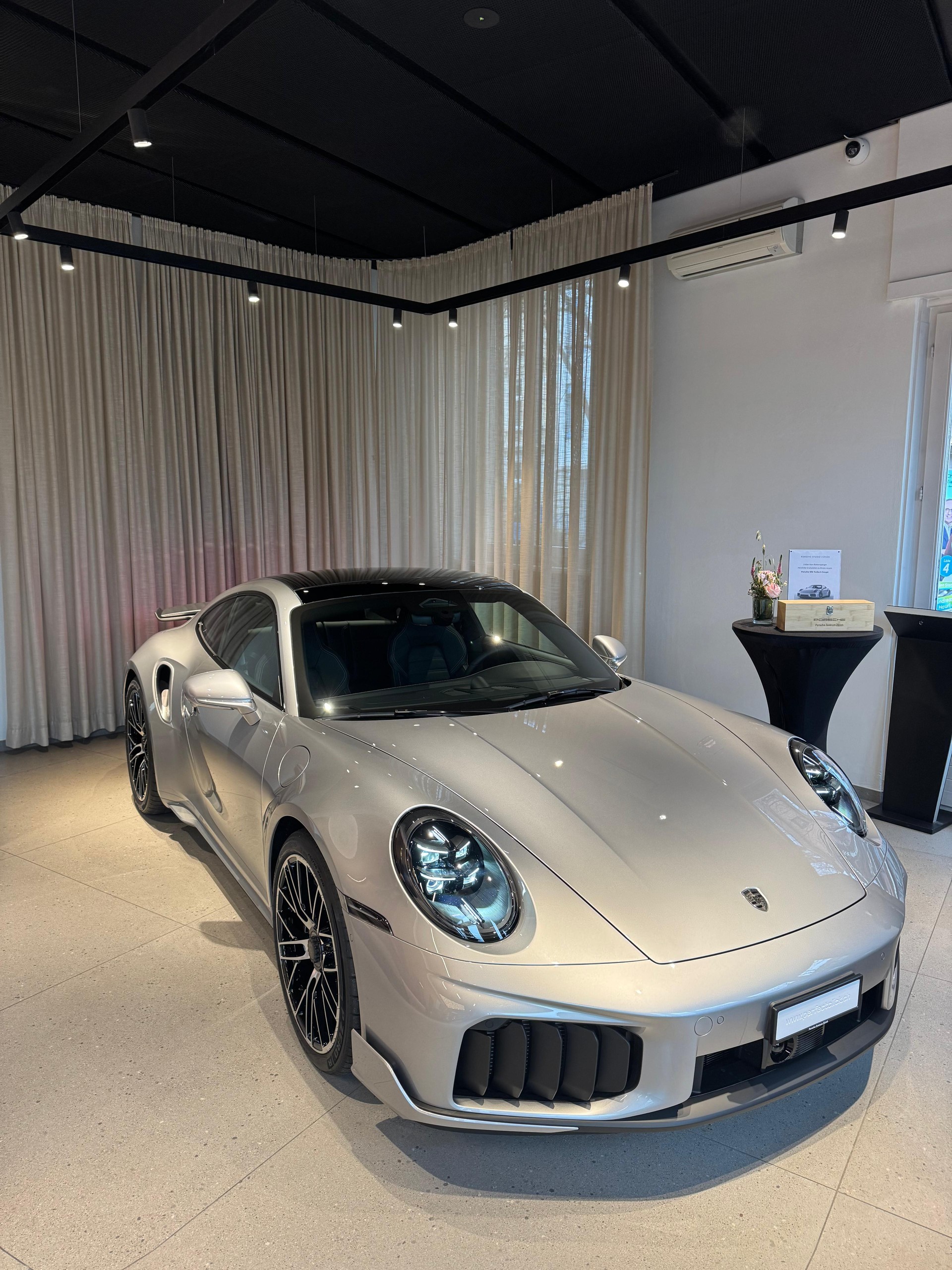 PORSCHE 3.6 Turbo S PDK-image-0