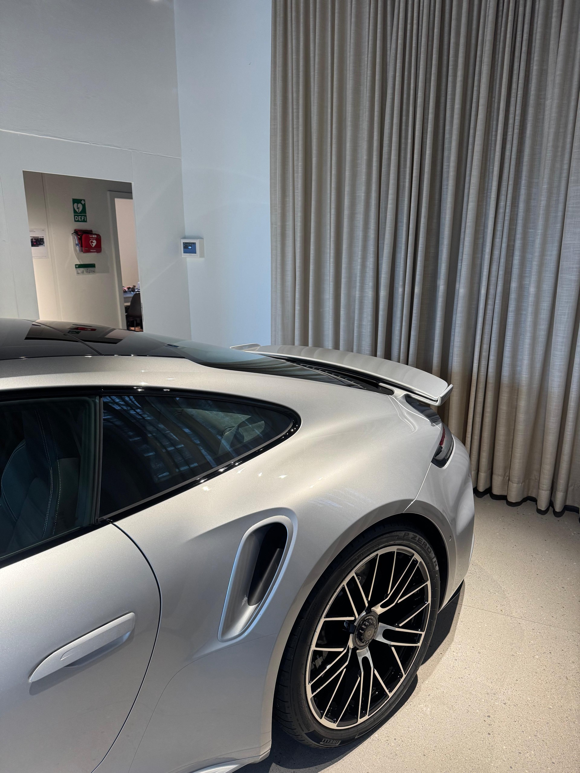 PORSCHE 3.6 Turbo S PDK-image-2