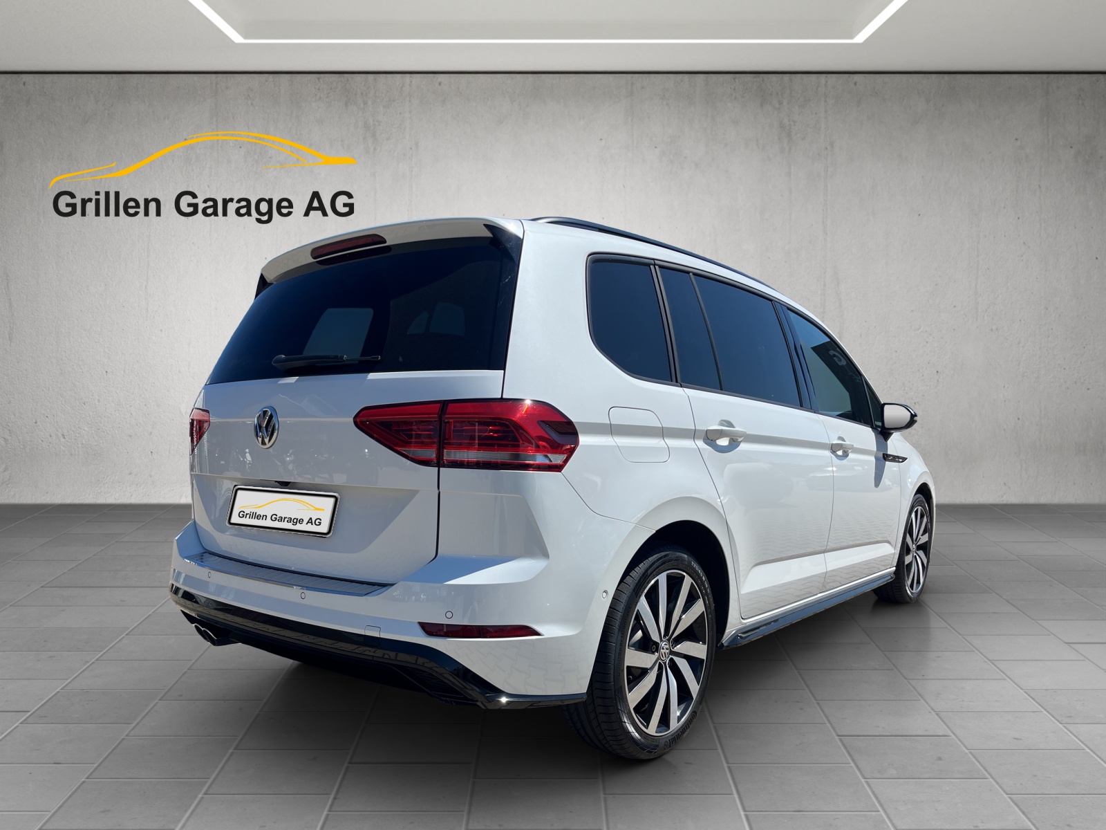 VW Touran 2.0 TDI SCR R-Line DSG-image-4