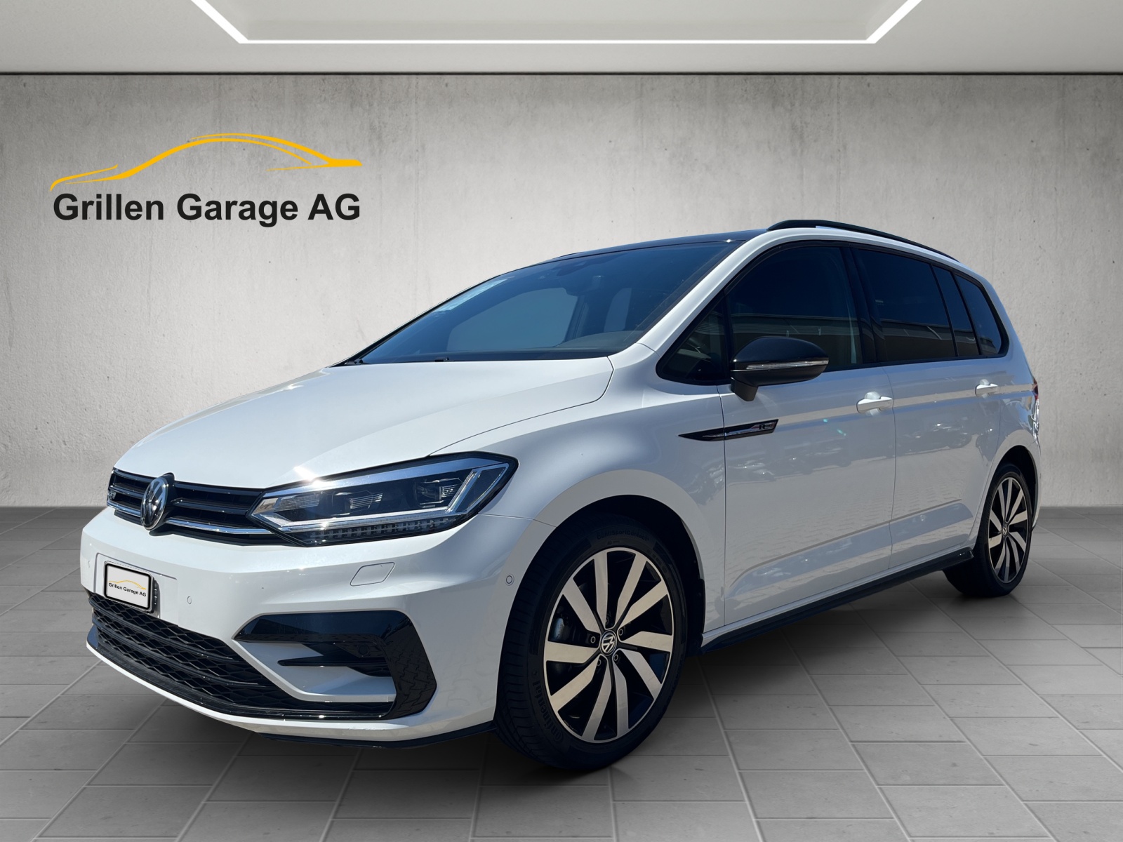 VW Touran 2.0 TDI SCR R-Line DSG-image-0