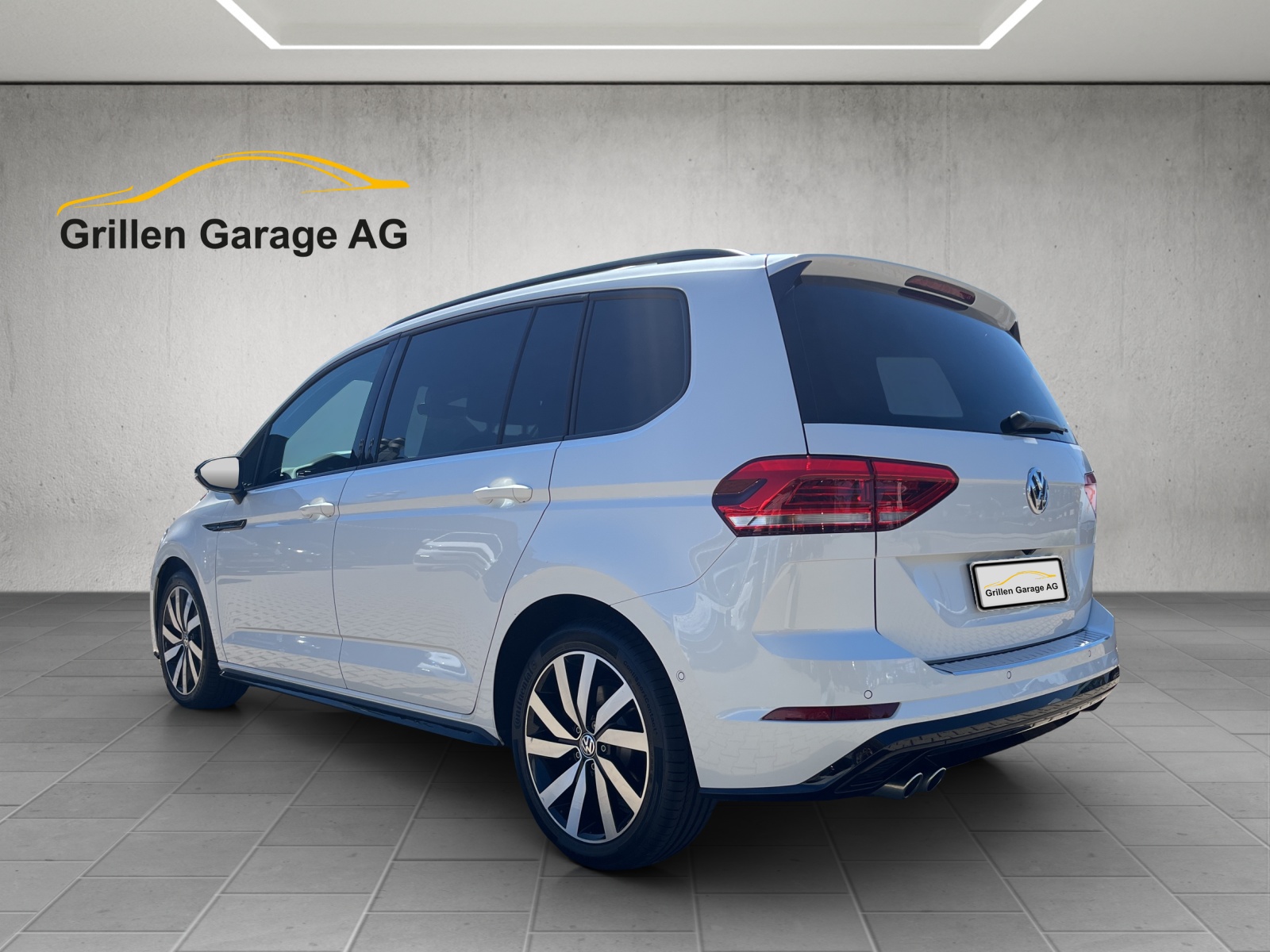 VW Touran 2.0 TDI SCR R-Line DSG-image-2