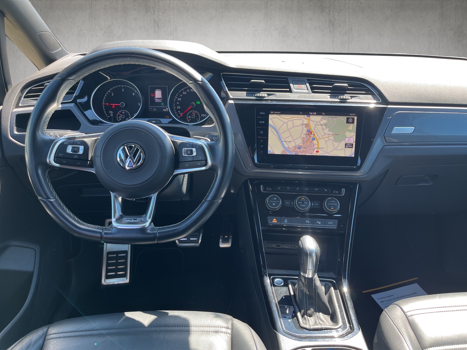 VW Touran 2.0 TDI SCR R-Line DSG-image-9