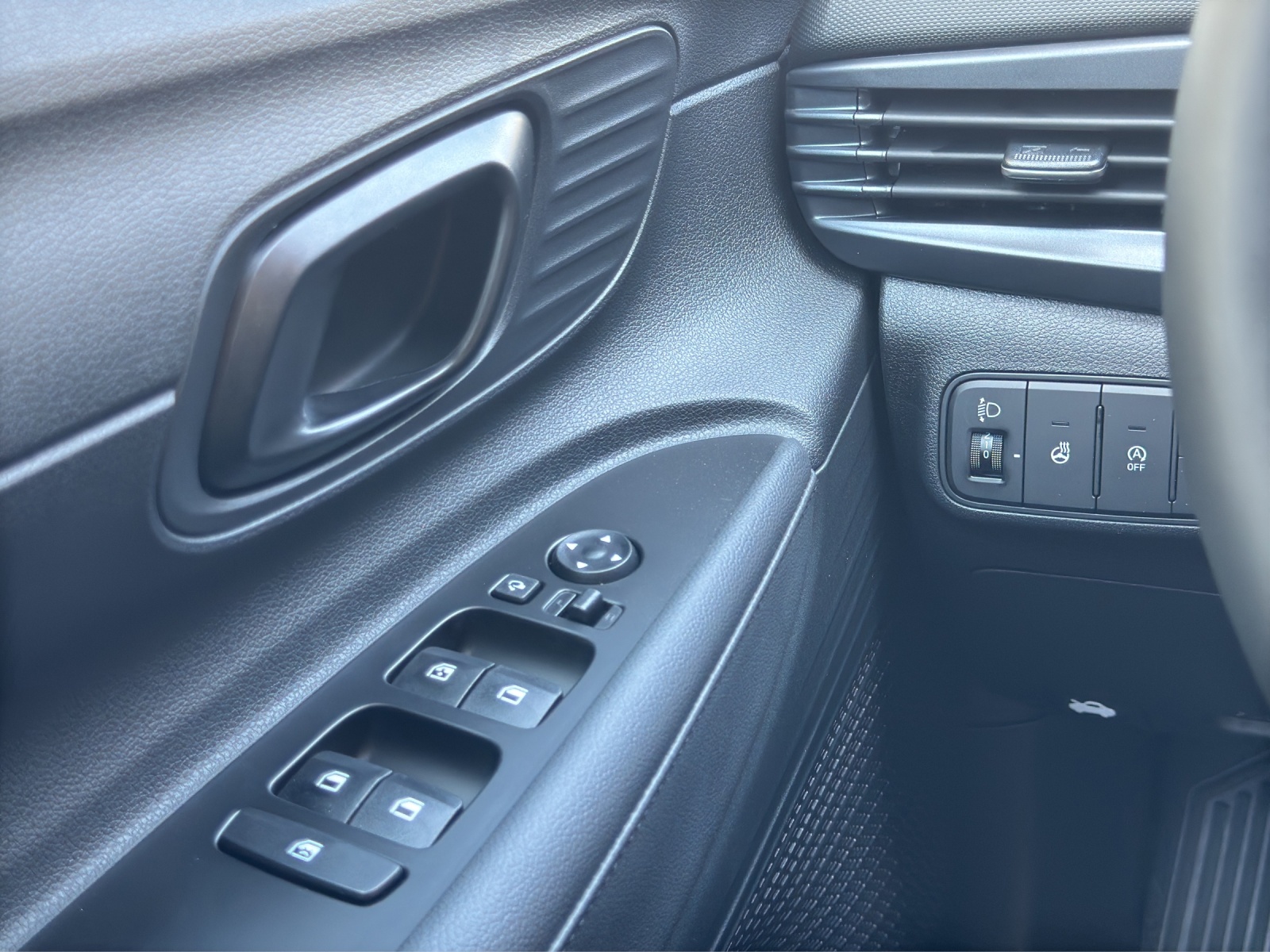HYUNDAI i20 1.0 T-GDi Amplia Go Pack Safe Tec-image-11