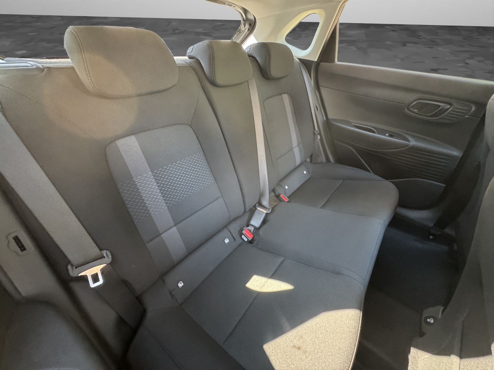 HYUNDAI i20 1.0 T-GDi Amplia Go Pack Safe Tec-image-12