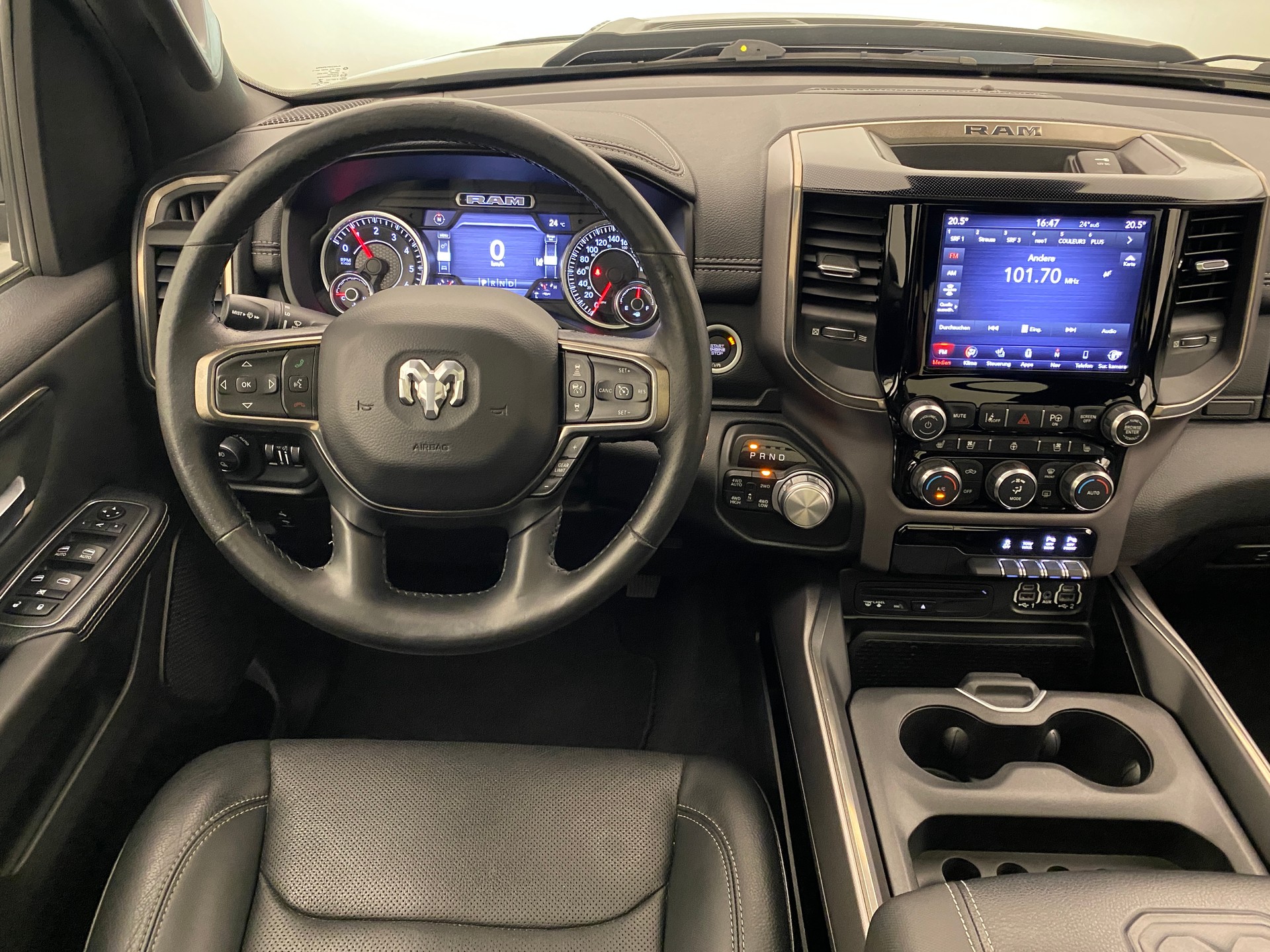 DODGE RAM 1500 5.7 Sport-image-7