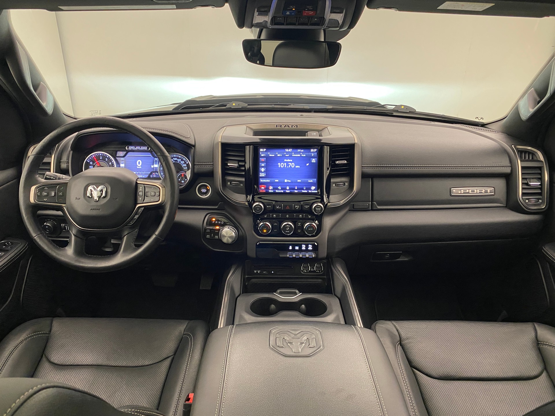 DODGE RAM 1500 5.7 Sport-image-6