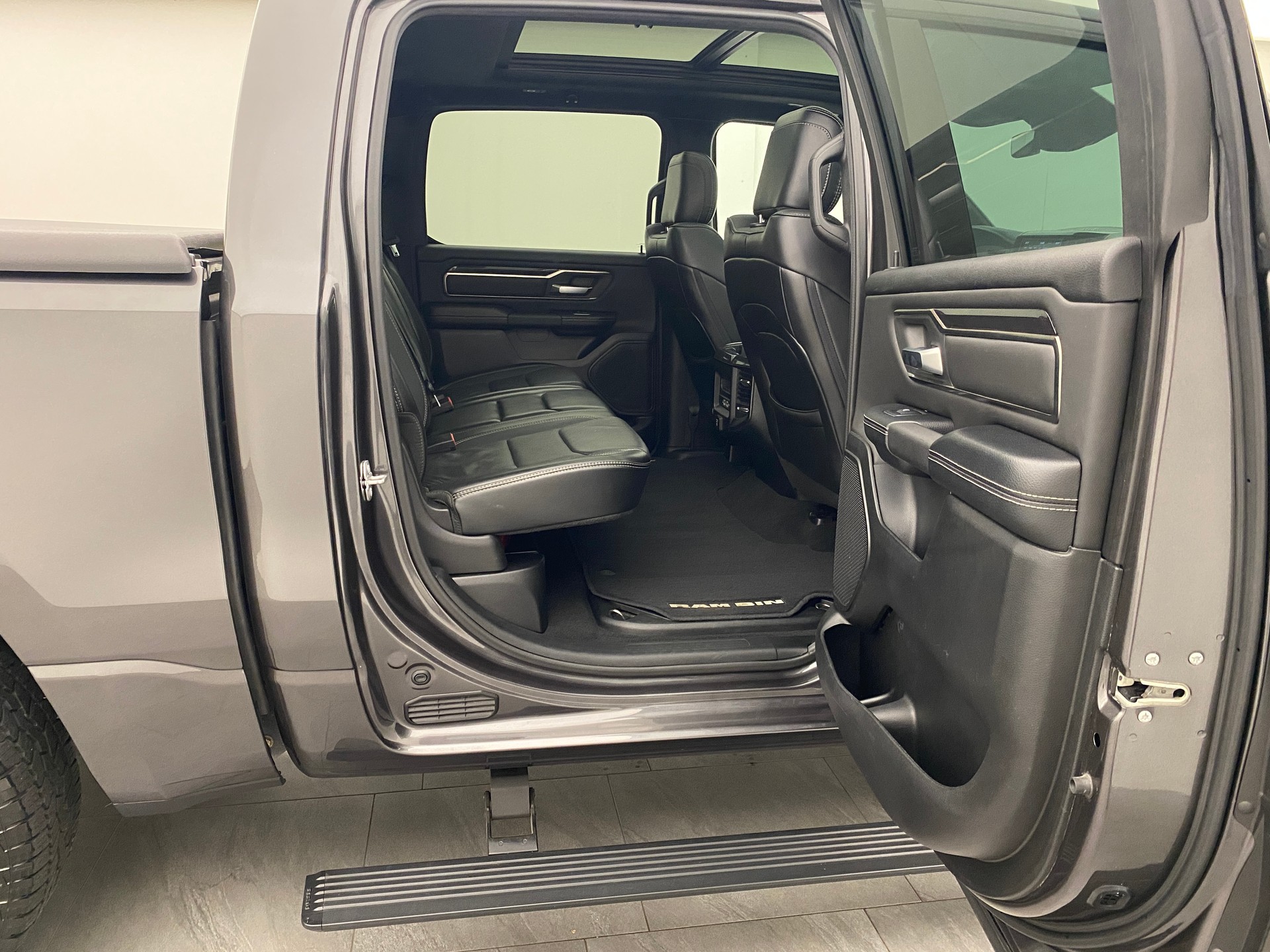 DODGE RAM 1500 5.7 Sport-image-13
