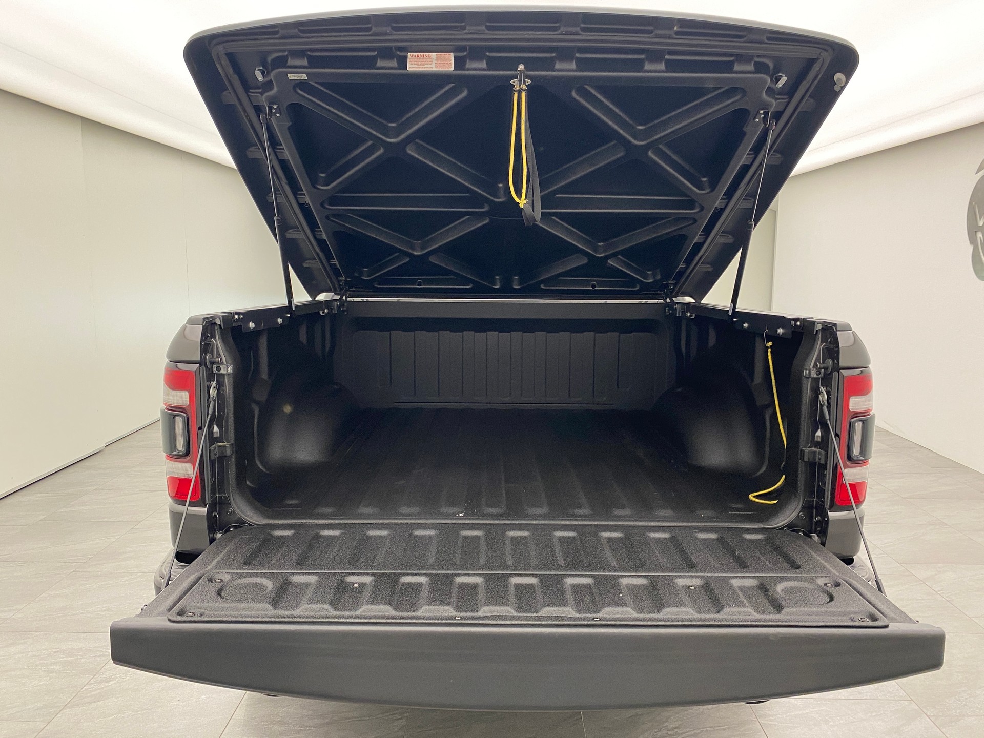 DODGE RAM 1500 5.7 Sport-image-14