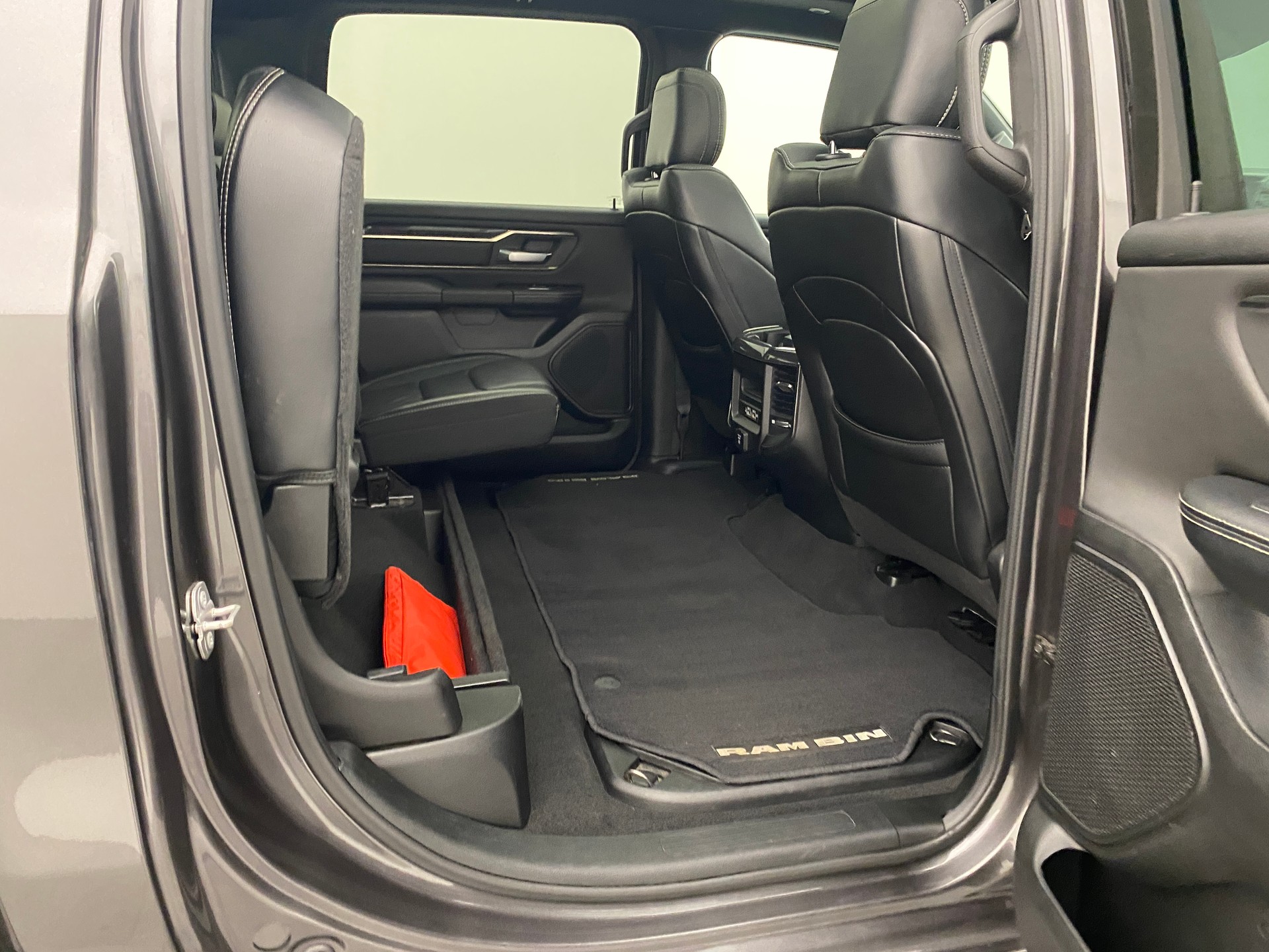 DODGE RAM 1500 5.7 Sport-image-12