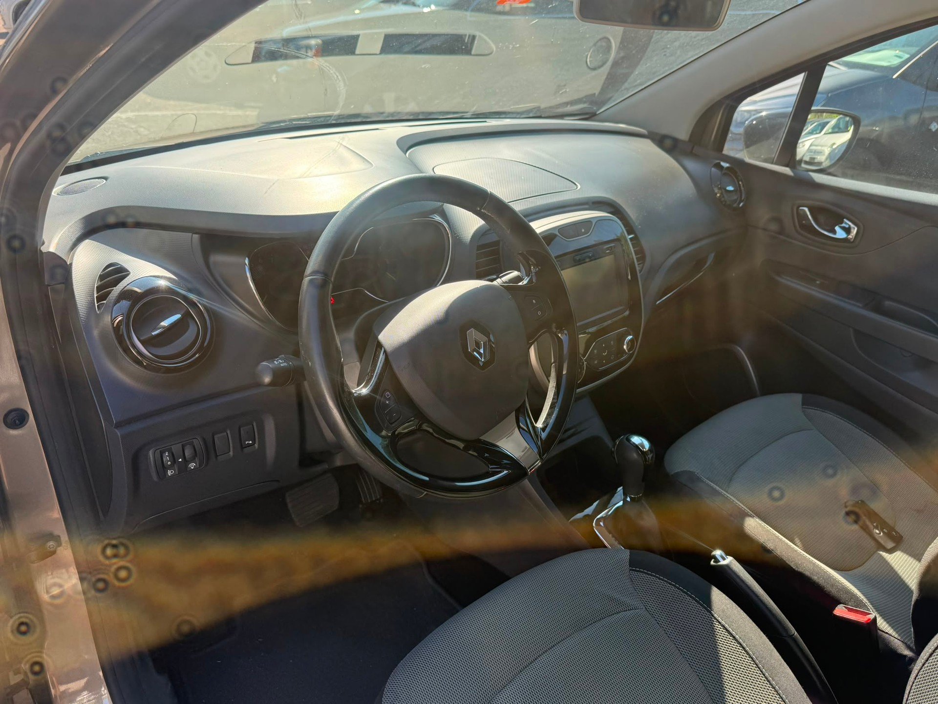 RENAULT Captur 1.2 T 16V Dynamique EDC-image-10