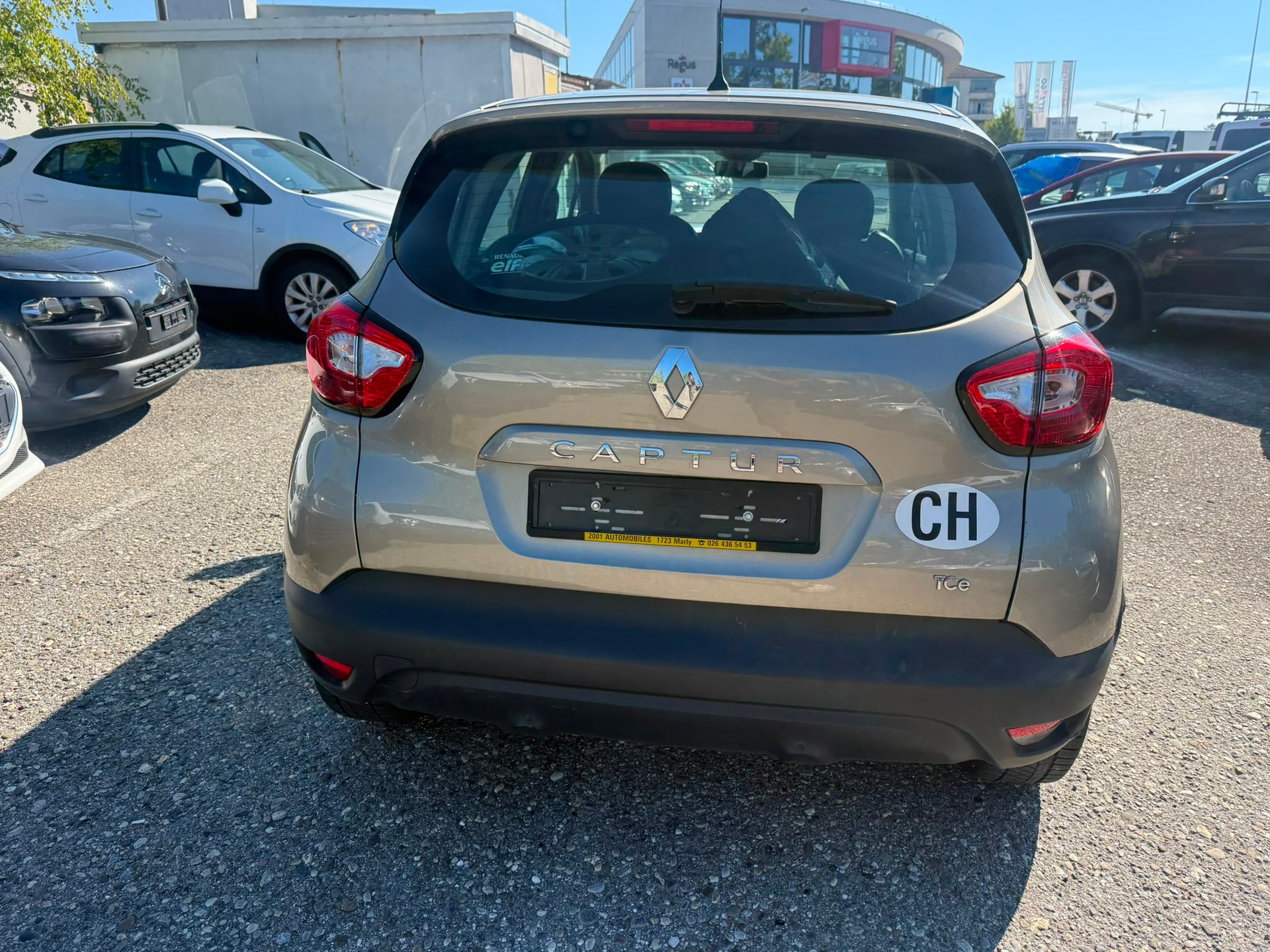 RENAULT Captur 1.2 T 16V Dynamique EDC-image-8