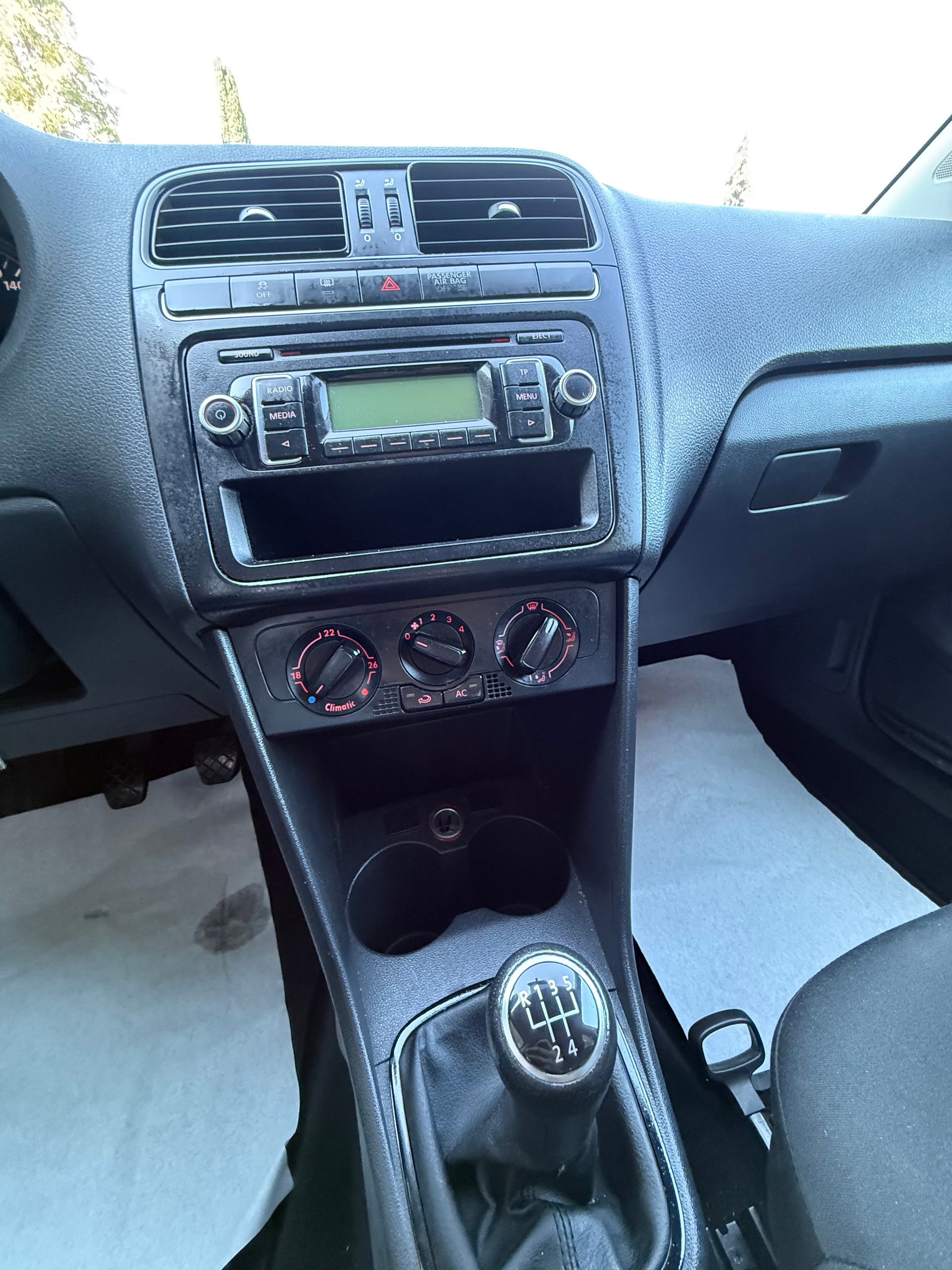 VW POLO-image-6