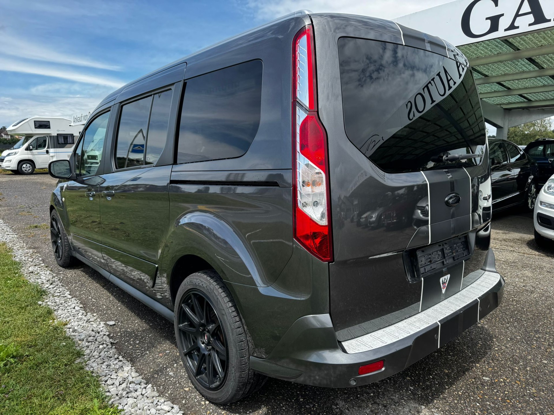 FORD Grand Tourneo Connect 1.5 EcoBlue Trend Automat-image-3