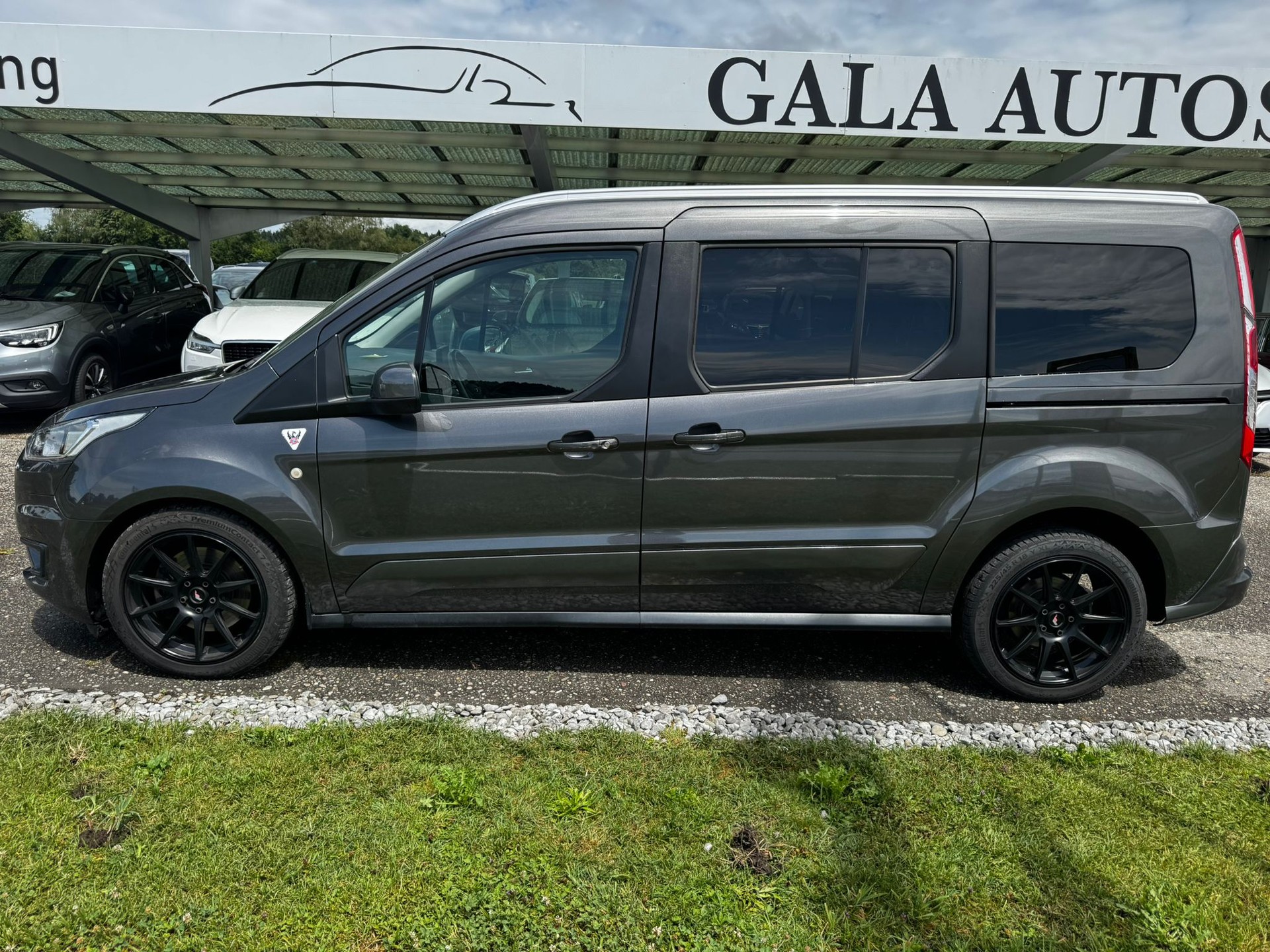 FORD Grand Tourneo Connect 1.5 EcoBlue Trend Automat-image-6