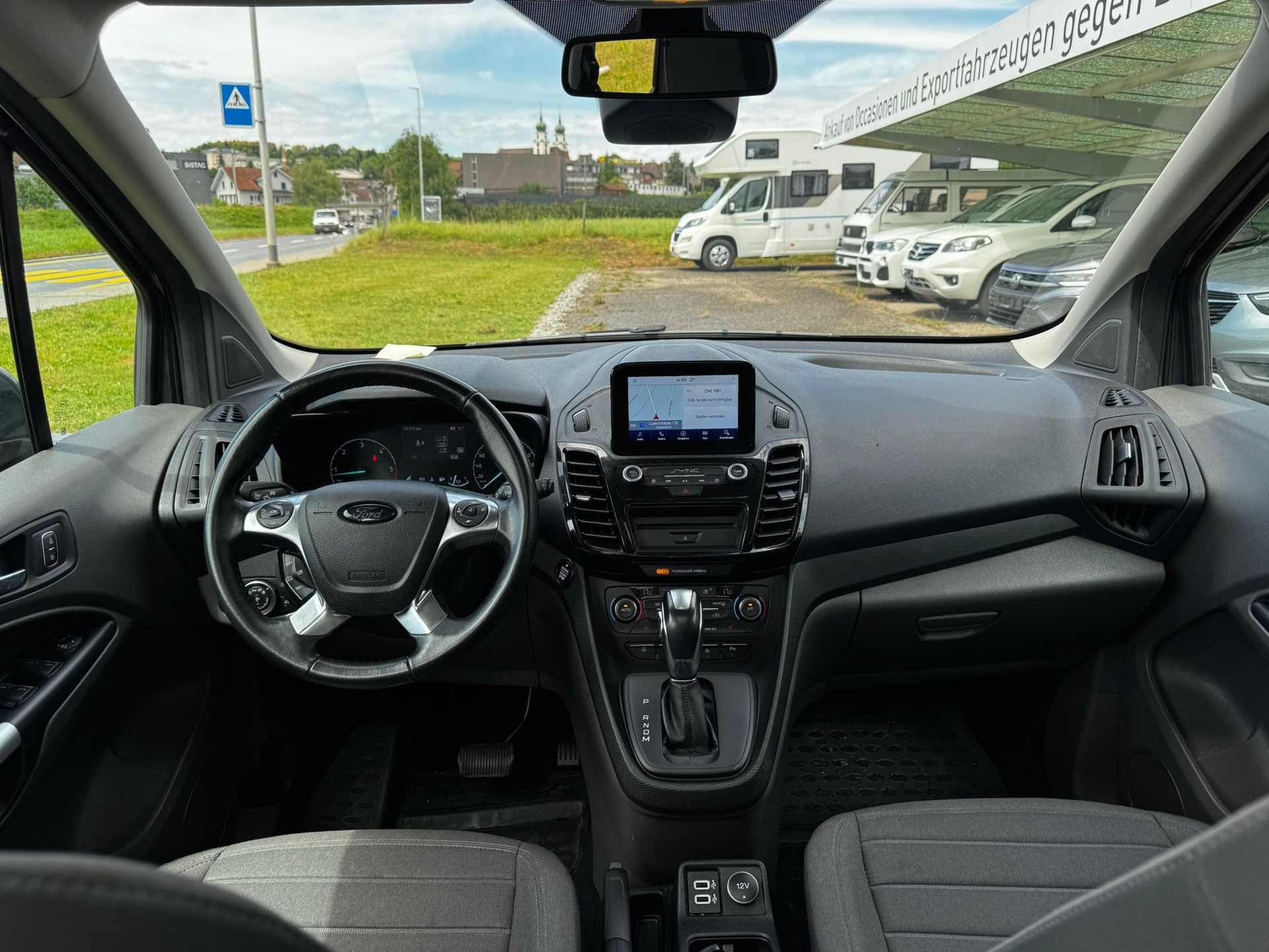 FORD Grand Tourneo Connect 1.5 EcoBlue Trend Automat-image-7