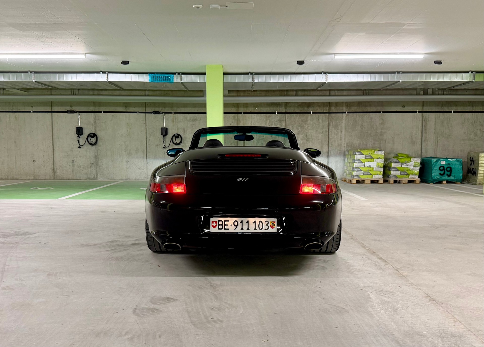 PORSCHE 3.6 Carrera 4-image-3