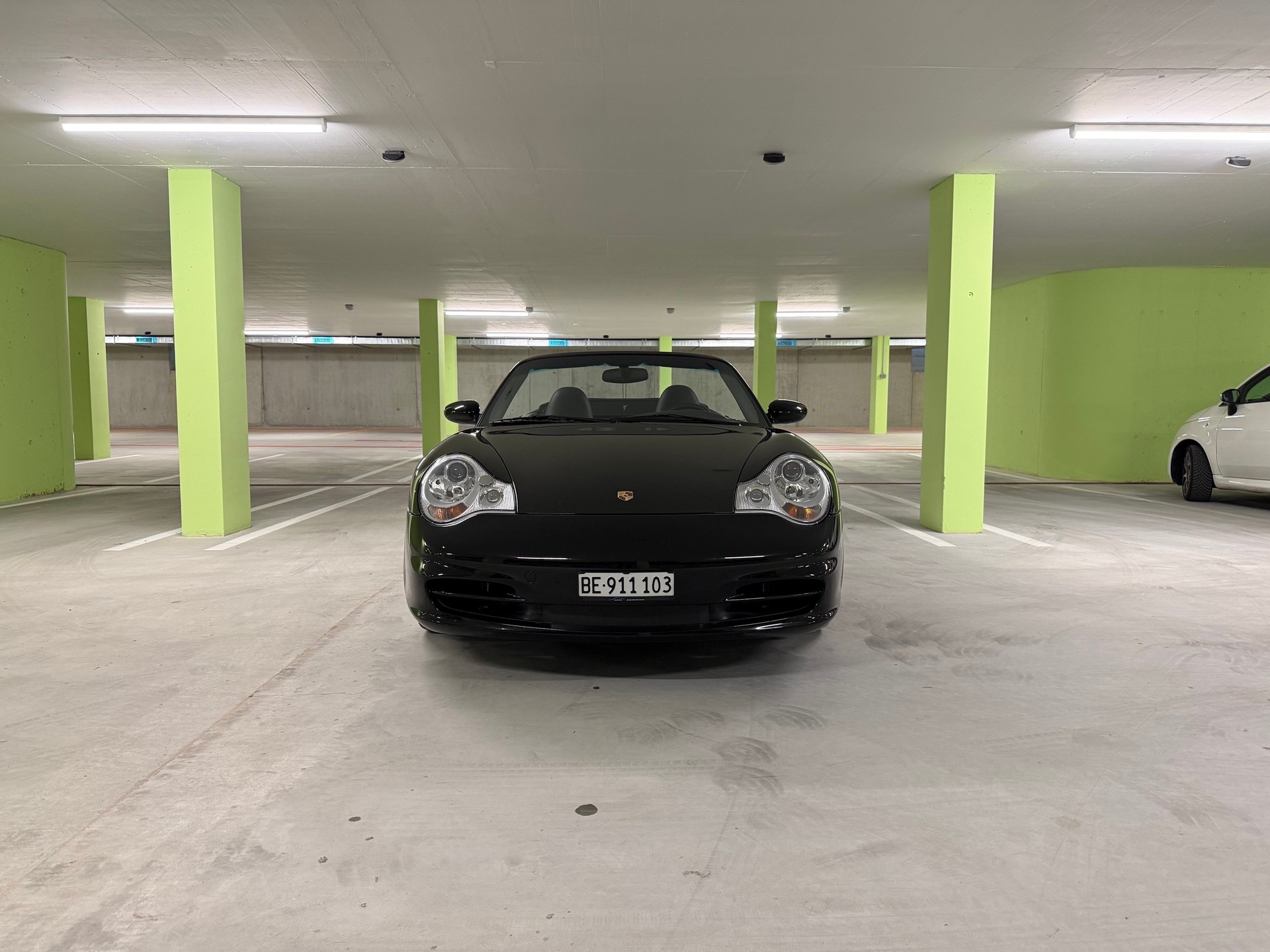 PORSCHE 3.6 Carrera 4-image-1