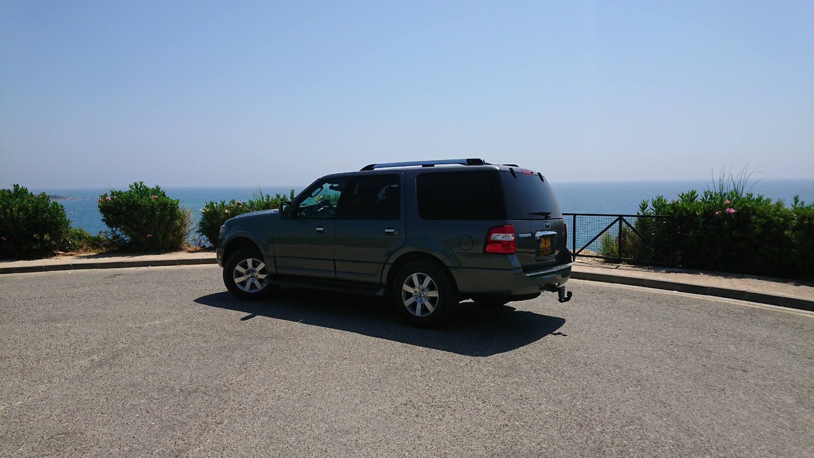 FORD Expedition-image-4