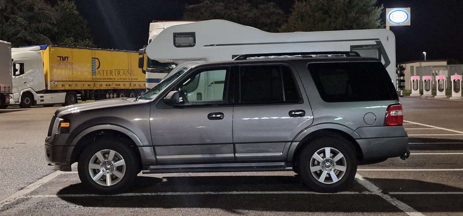 FORD Expedition-image-1