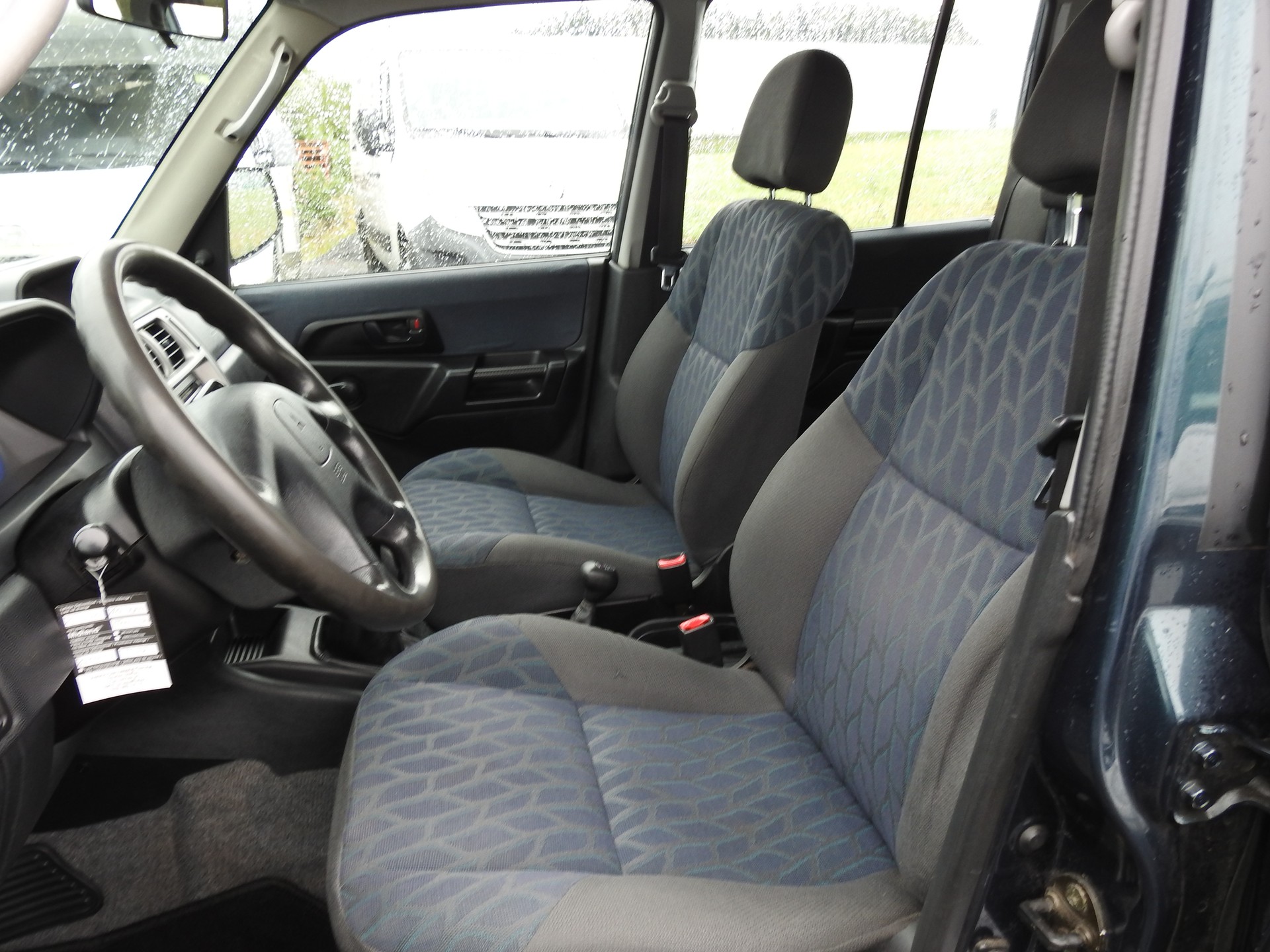 MITSUBISHI Pajero Pinin 2.0 Country-image-14