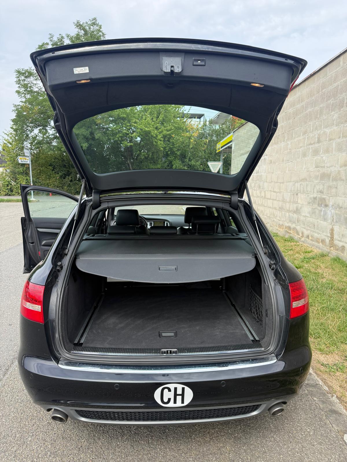AUDI A6 Avant 3.0 V6 TDI quattro tiptronic-image-12