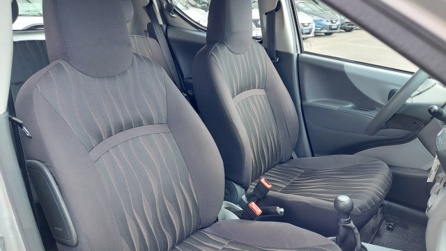 NISSAN Pixo 1.0 acenta-image-7