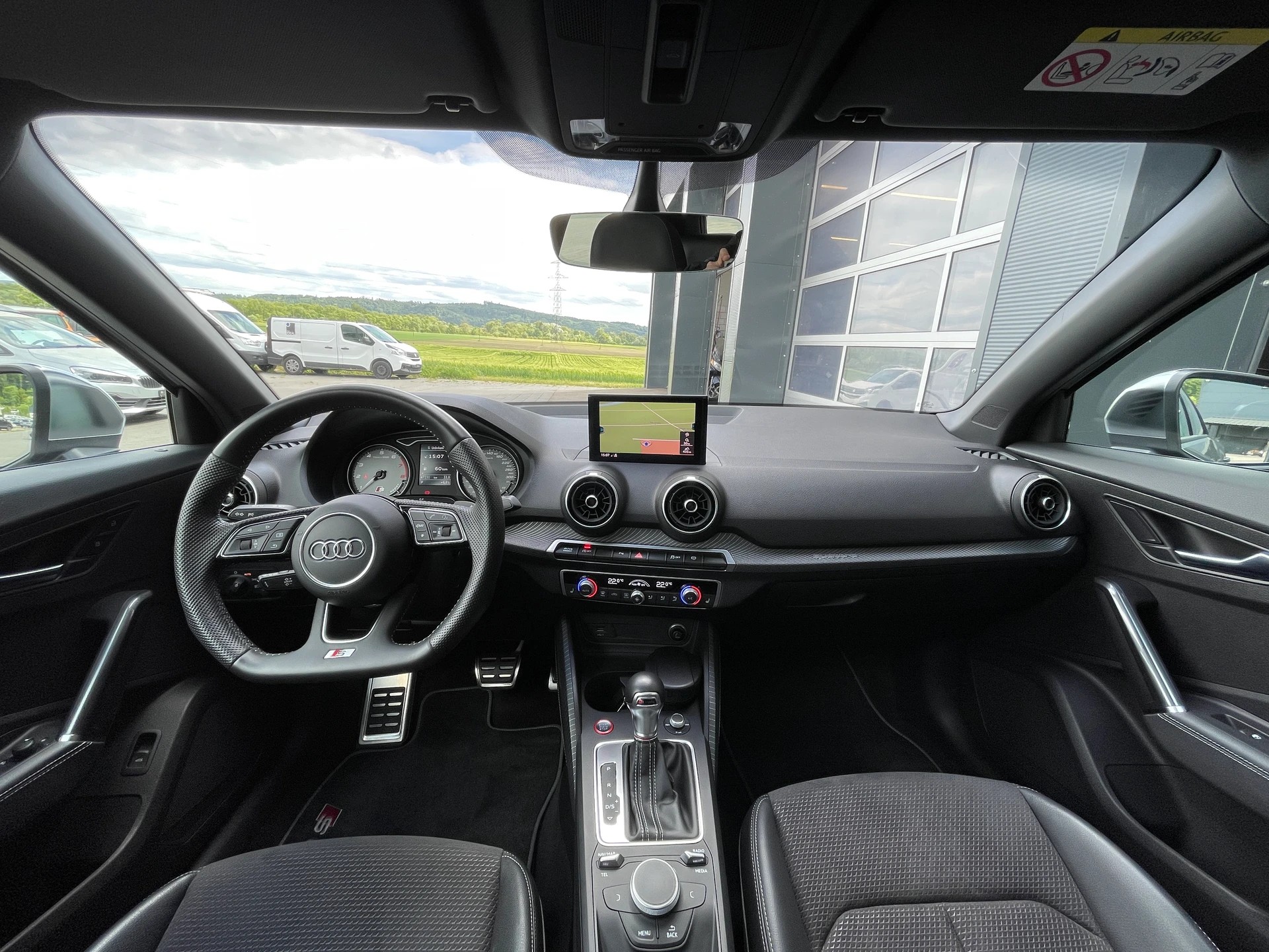 AUDI SQ2 TFSI quattro S-tronic-image-7