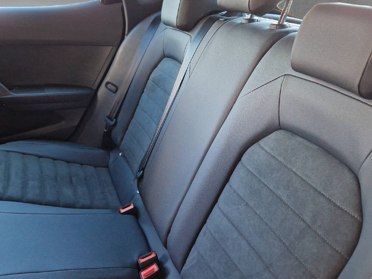 SEAT Ibiza 1.5 TSI Hola FR DSG-image-10