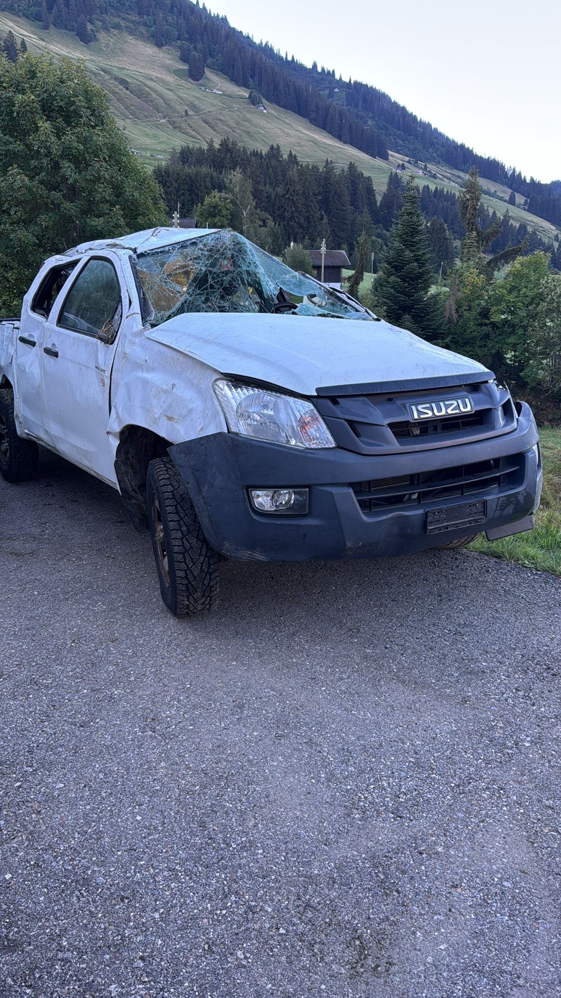 ISUZU D-MAX 2.5 Crew Cab Satellite 4x4