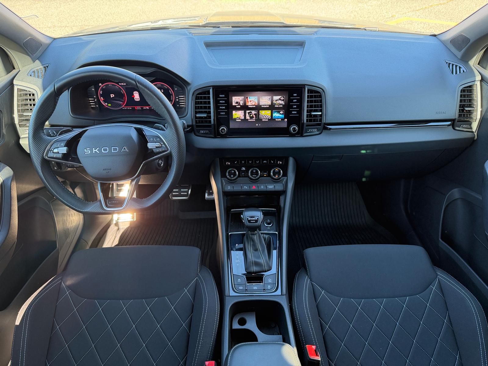 SKODA Karoq 2.0 TSI SportLine 4x4 DSG-image-8