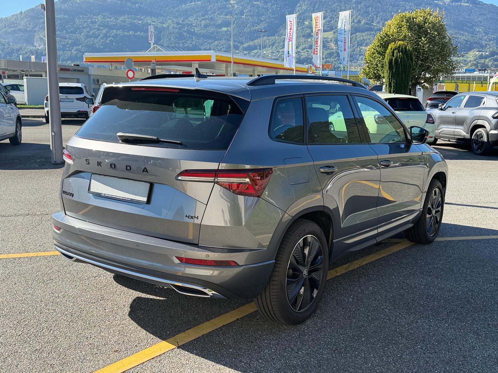 SKODA Karoq 2.0 TSI SportLine 4x4 DSG-image-4